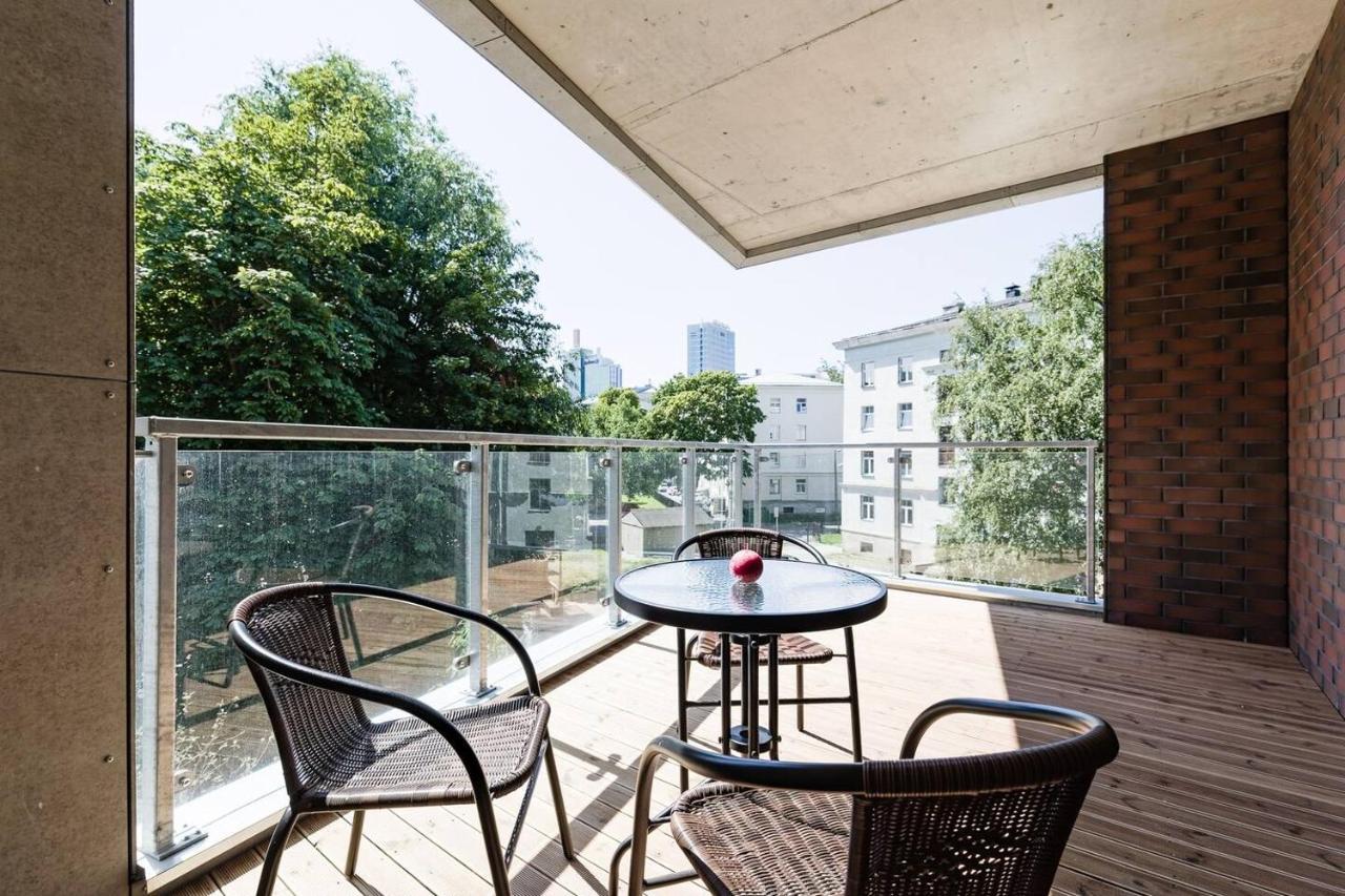 Central Apartments, Quiet With Free Parking And Ac. Tallinn Exterior photo
