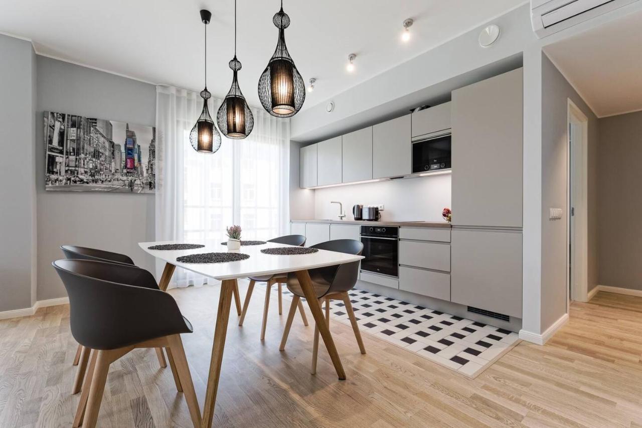 Central Apartments, Quiet With Free Parking And Ac. Tallinn Exterior photo
