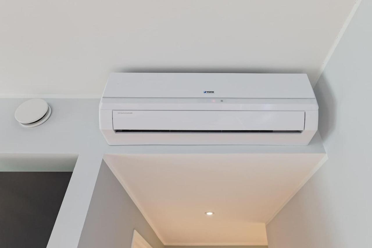 Central Apartments, Quiet With Free Parking And Ac. Tallinn Exterior photo