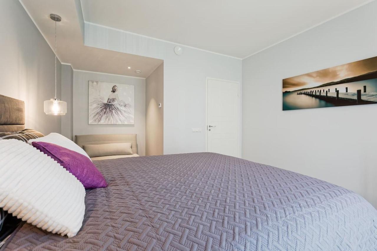 Central Apartments, Quiet With Free Parking And Ac. Tallinn Exterior photo