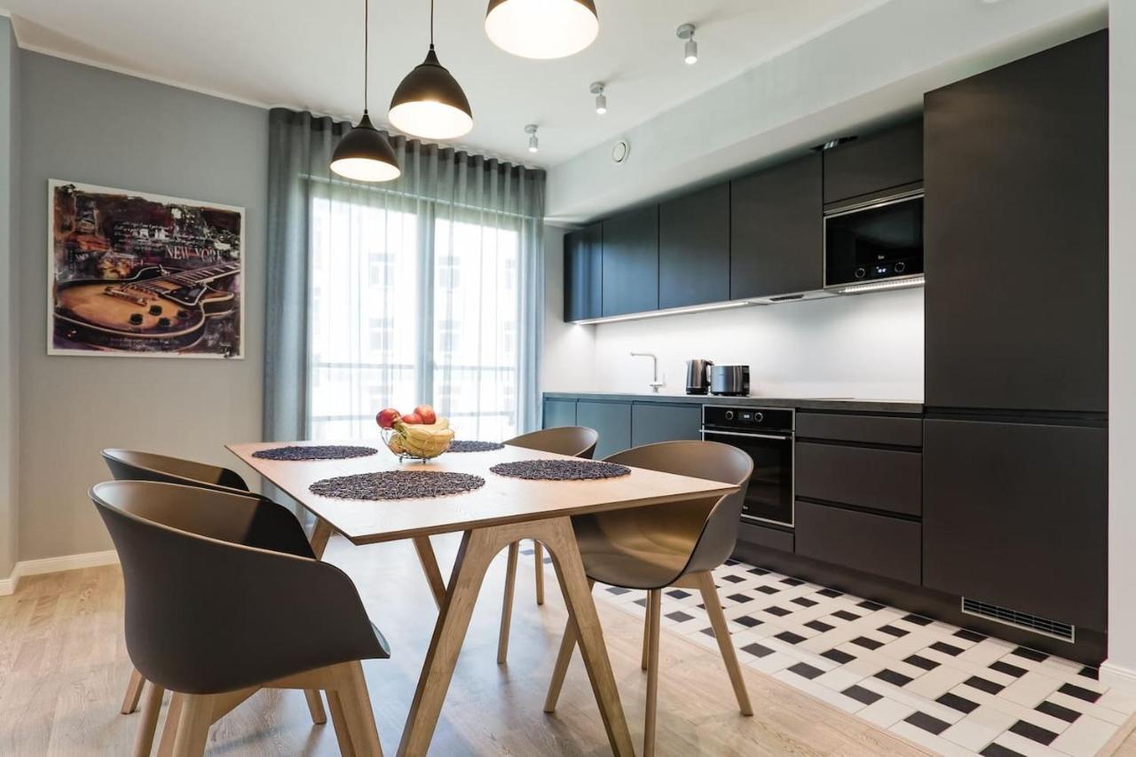 Central Apartments, Quiet With Free Parking And Ac. Tallinn Exterior photo