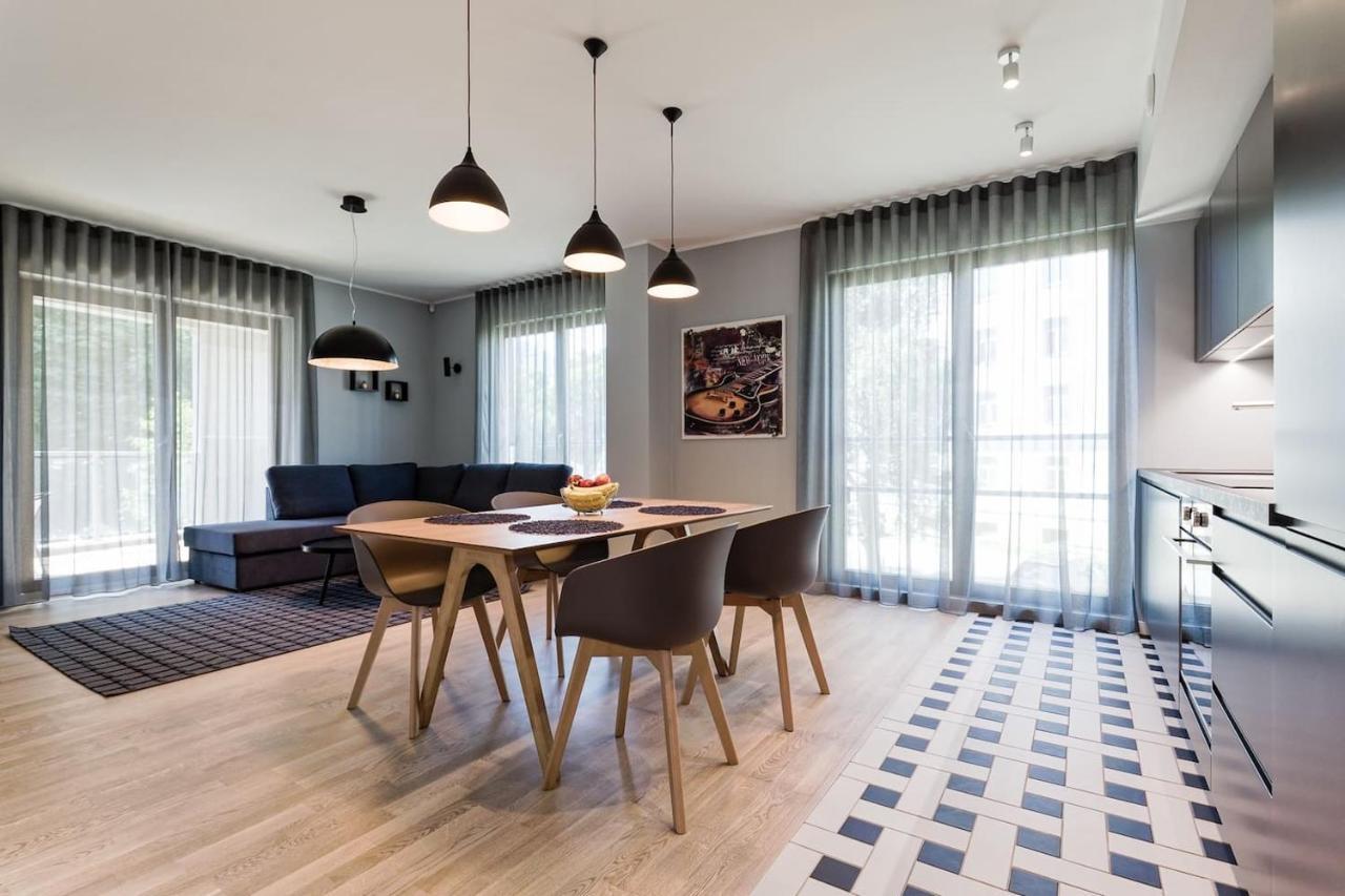 Central Apartments, Quiet With Free Parking And Ac. Tallinn Exterior photo