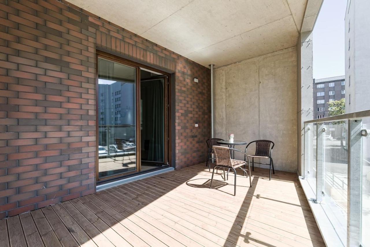 Central Apartments, Quiet With Free Parking And Ac. Tallinn Exterior photo