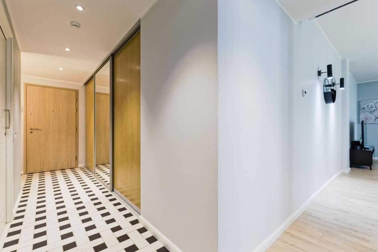 Central Apartments, Quiet With Free Parking And Ac. Tallinn Exterior photo